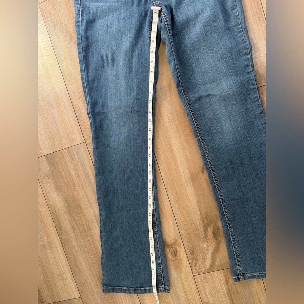 Democracy Denim Flare Jeans in Medium Blue Wash - Picture 9 of 15